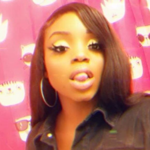 Meet your Posher, Lesley - Picture 1 of 1